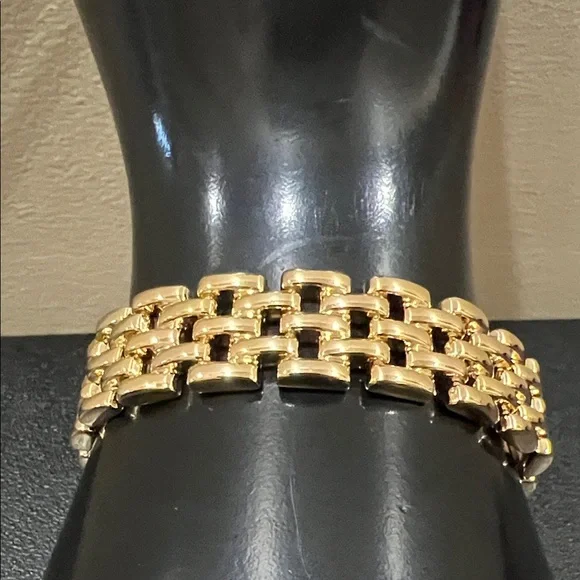 House of Harlow 1960 | Timeless Collection Gold Link Bracelet - Picture 4 of 10